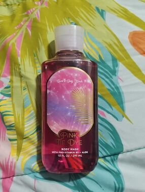 NWT BBW Pinm Tie Dye Body Wash